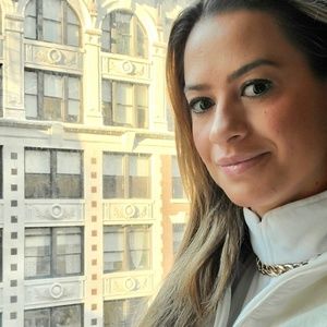 Meet your Posher, Nadia